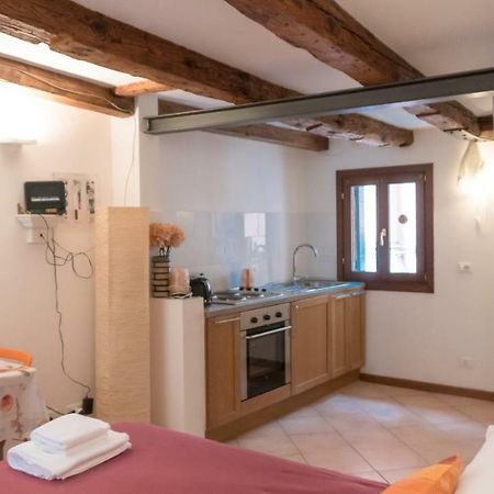 In The Heart Of Biennale Ac Wi-Fi Apartamento Veneza Exterior foto